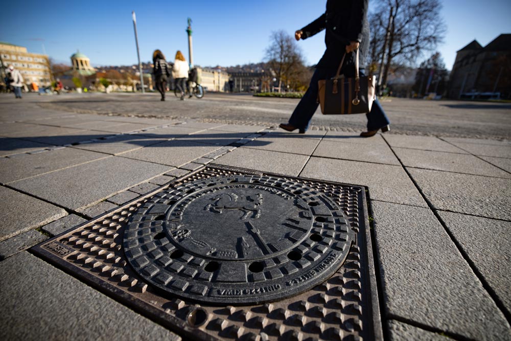 Tag des Kanaldeckels am 19. Juni 2026. Kleine Deckel mit großer Wirkung – Kanaldeckel schützen die Infrastruktur unter Stuttgarts Straßen.
